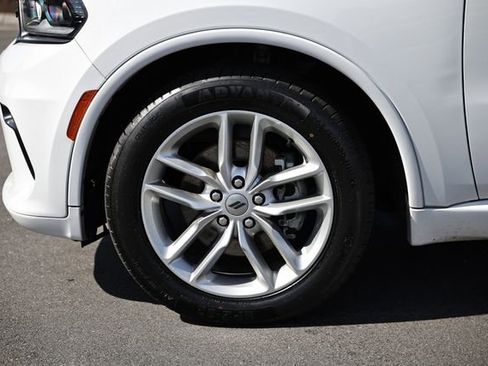 Used 2024 Dodge Durango GT RWD image 5
