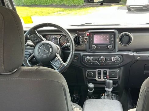 Used 2019 Jeep Wrangler Sport AWD/4WD image 14