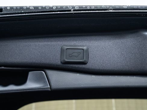 New 2025 Toyota RAV4 XLE w/ Convenience Package image 40