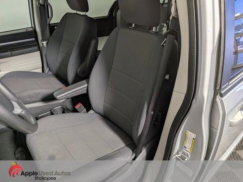 Used 2009 Dodge Grand Caravan SE FWD image 15