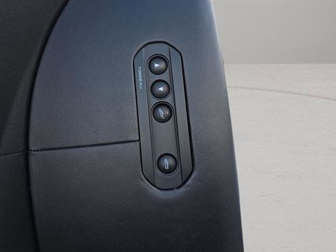 Used 2018 McLaren 570S Base image 17