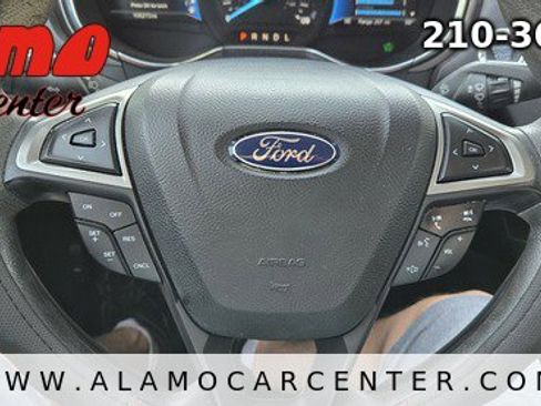 Used 2017 Ford Fusion SE image 38