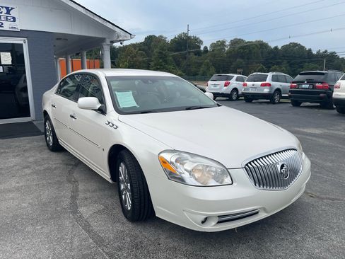 Used 2010 Buick Lucerne CXL image 1