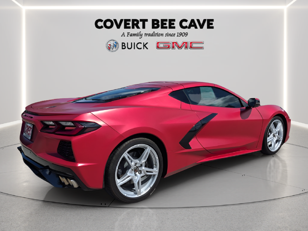 Used 2022 Chevrolet Corvette Stingray Coupe w/ 1LT RWD image 9