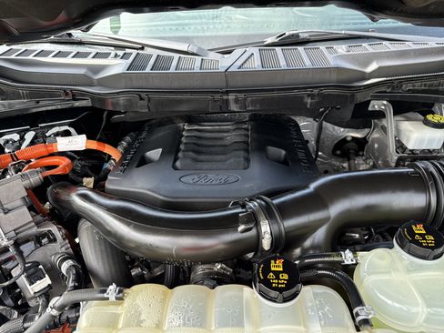 Used 2021 Ford F150 Platinum w/ Equipment Group 701A High AWD/4WD image 20