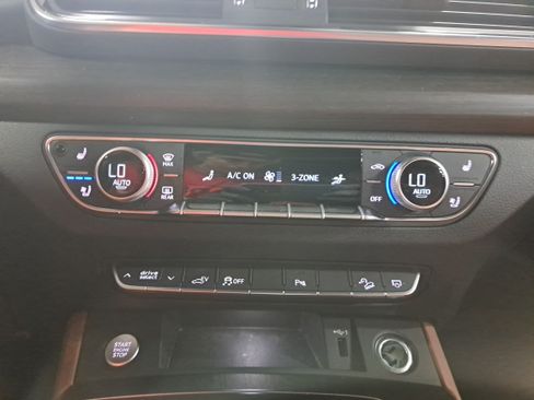 Used 2023 Audi Q5 e Premium Plus AWD/4WD image 21