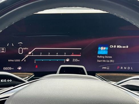 Certified 2025 Cadillac Escalade Premium Luxury image 26