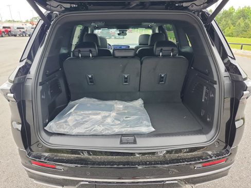 New 2026 Buick Enclave Avenir w/ Super Cruise Package AWD/4WD image 8