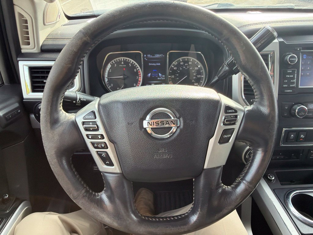 Used 2017 Nissan Titan PRO-4X AWD/4WD image 11