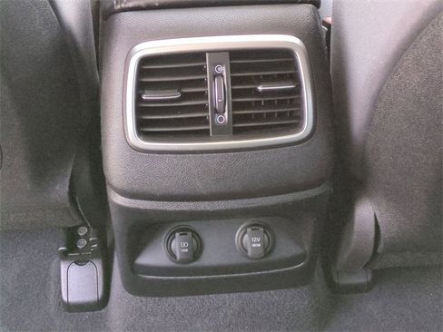 Used 2019 Kia Sorento LX image 20