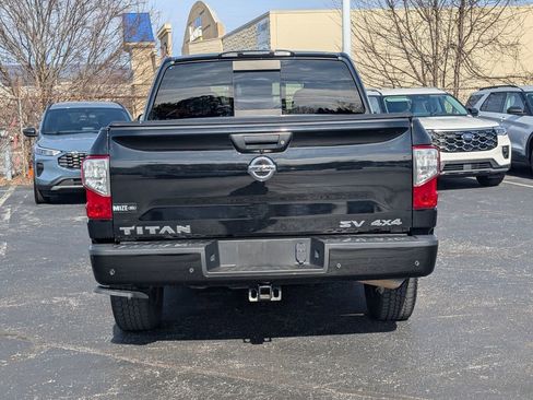Used 2021 Nissan Titan SV w/ SV Convenience Package image 8