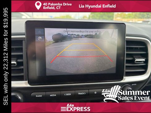 Used 2025 Hyundai Venue SEL FWD image 20