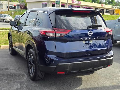 Used 2025 Nissan Rogue SV FWD image 12
