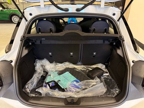 Used 2026 MINI Cooper 4-Door Hardtop image 23