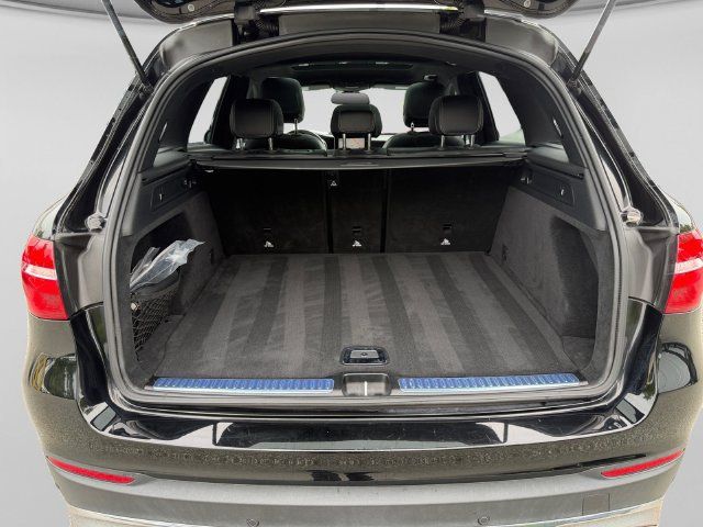 Used 2018 Mercedes-Benz GLC 300 4MATIC image 9