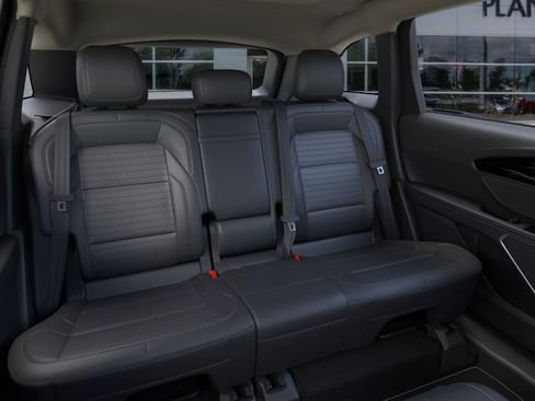 New 2026 Lincoln Nautilus Reserve AWD/4WD image 11