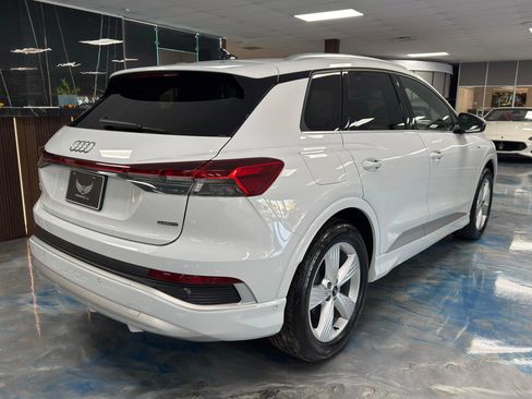 Used 2024 Audi Q4 e-tron Premium Plus w/ Premium Plus image 7