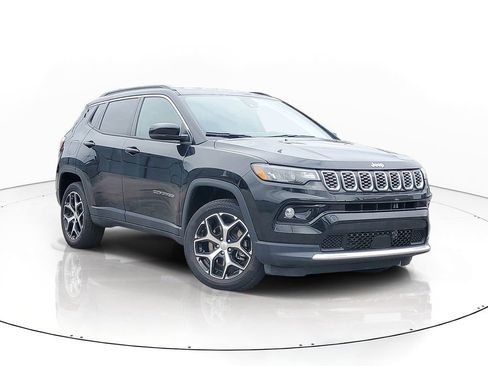 Used 2024 Jeep Compass Limited AWD/4WD image 1