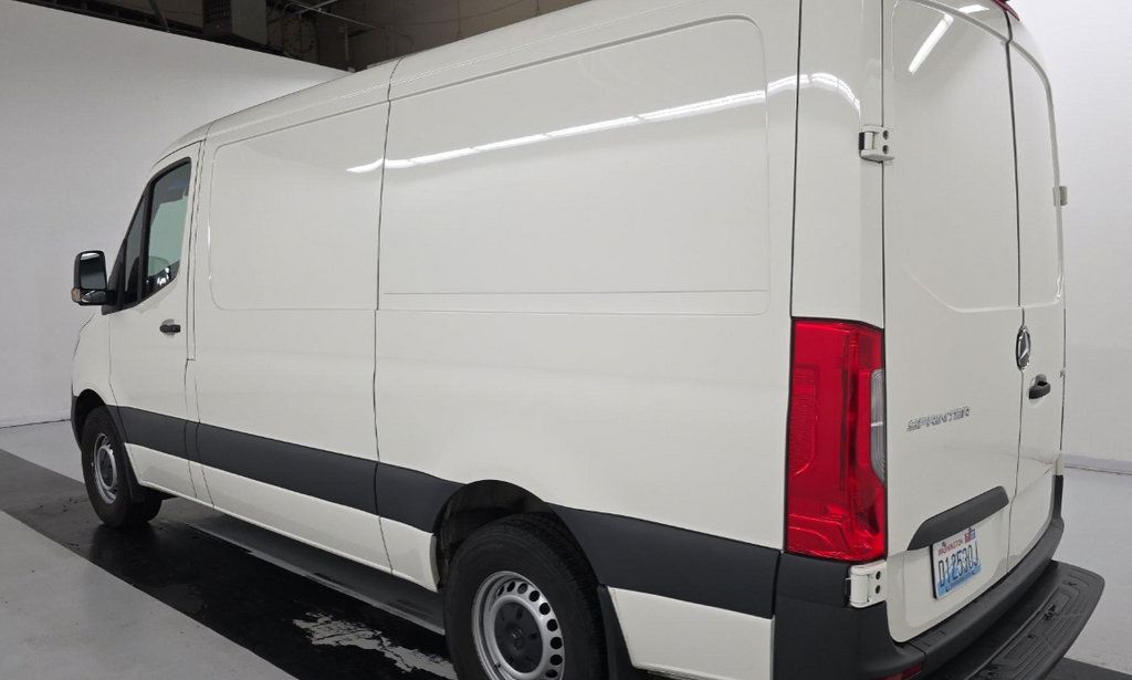 Used 2025 Mercedes-Benz Sprinter 2500 image 6
