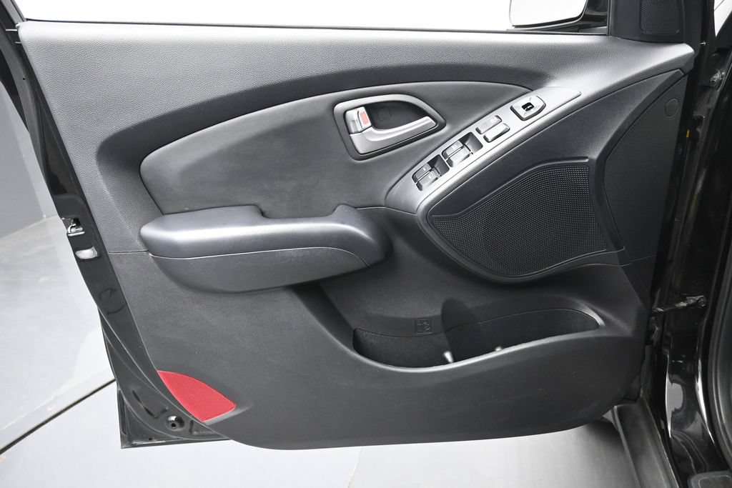 Used 2012 Hyundai Tucson Limited w/ Premium Pkg AWD/4WD image 19