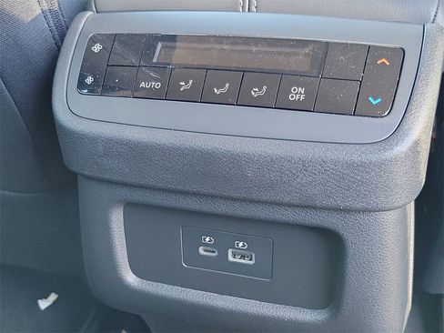 New 2025 Nissan Pathfinder SV w/ Black Appearance Package image 20