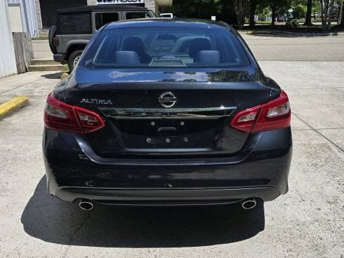 Used 2018 Nissan Altima 2.5 S w/ S Convenience Package FWD image 4