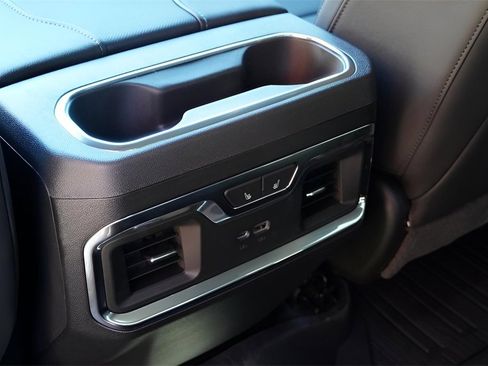 New 2026 GMC Sierra 1500 SLT image 30