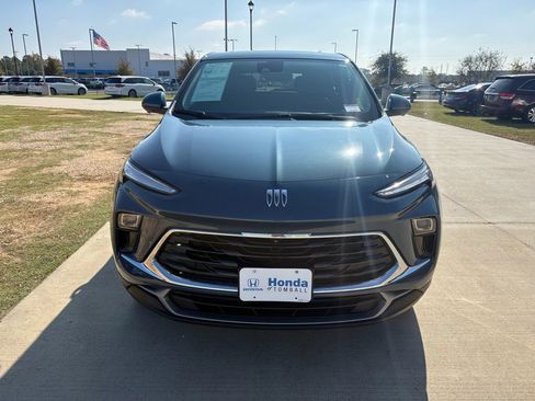 Used 2024 Buick Encore GX Preferred w/ Advanced Technology Package image 3