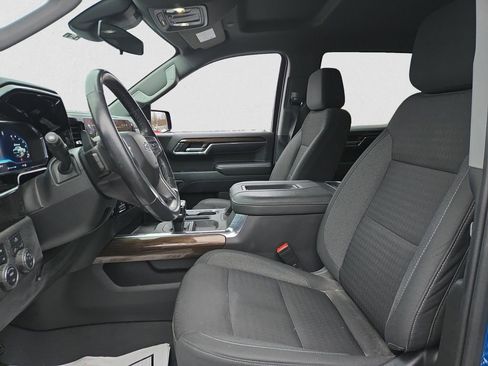 Used 2022 Chevrolet Silverado 1500 LT Trail Boss image 9