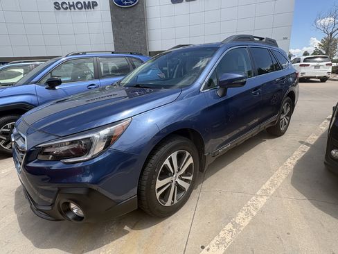 Used 2019 Subaru Outback 3.6R Limited AWD/4WD image 2