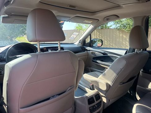 Used 2021 Honda Pilot Touring image 22