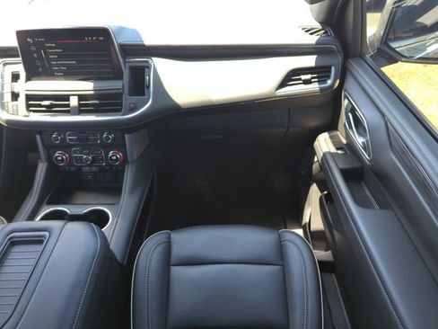 Used 2024 GMC Yukon XL SLT w/ SLT Luxury Package AWD/4WD image 15