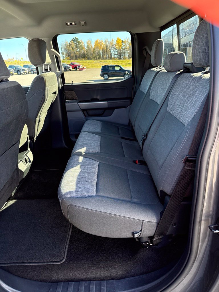 Used 2022 Ford F150 XLT w/ Equipment Group 302A High AWD/4WD image 11