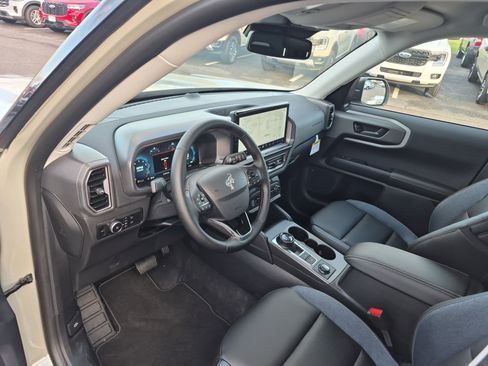 New 2025 Ford Bronco Sport Outer Banks image 13