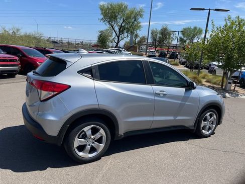 Used 2021 Honda HR-V LX image 5