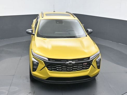 Used 2024 Chevrolet Trax RS w/ Sunroof Package image 6