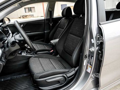 Used 2023 Kia Rio S image 26