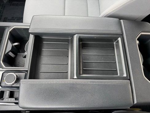Certified 2022 Toyota Tundra SR5 AWD/4WD image 18