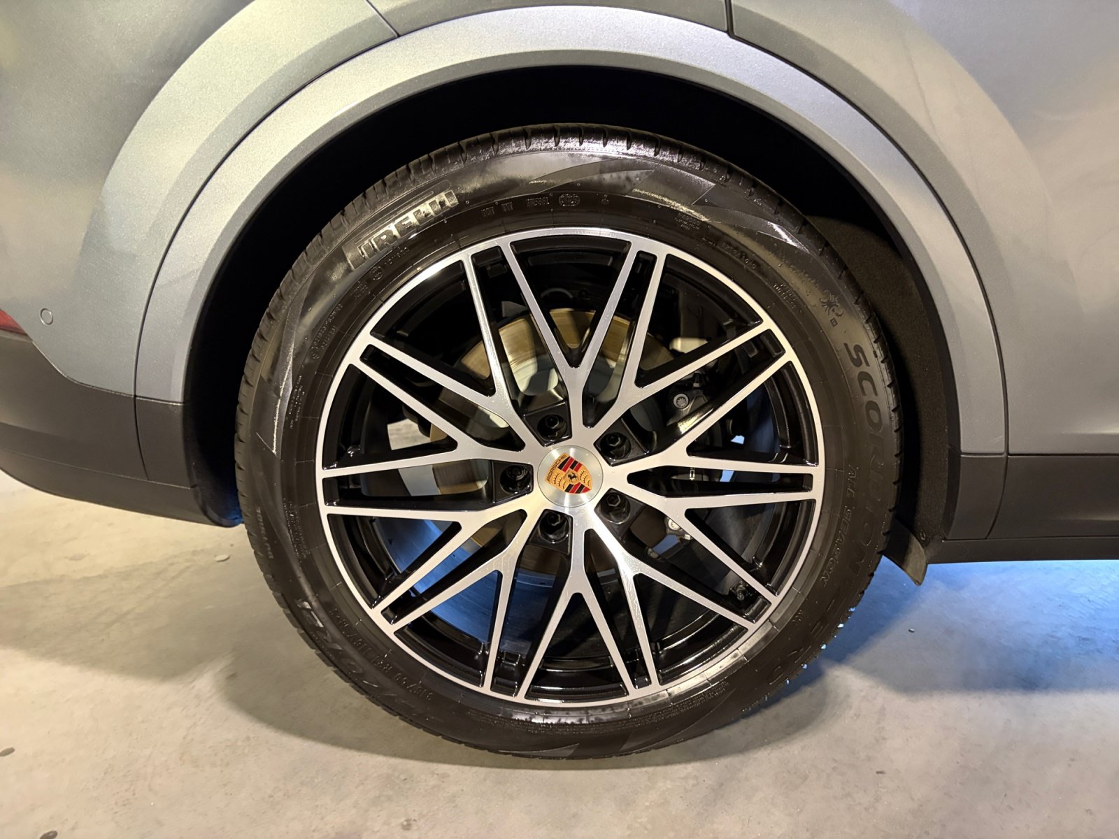 Certified 2026 Porsche Cayenne AWD/4WD image 21