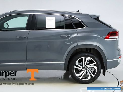 Used 2023 Volkswagen Atlas Cross Sport SEL Premium R-Line AWD/4WD image 4