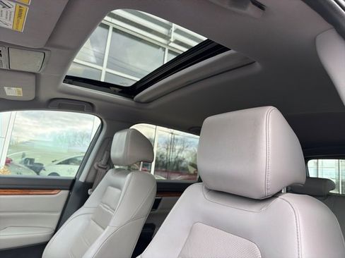 Used 2017 Honda CR-V Touring image 13