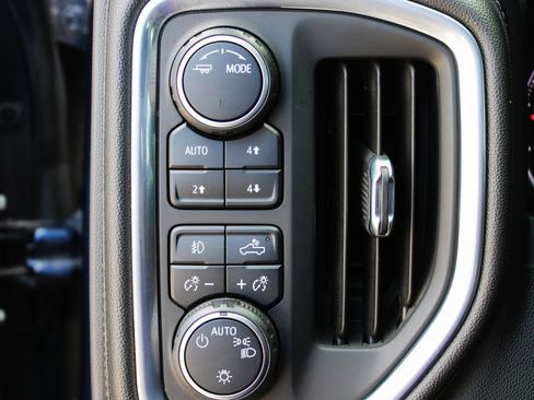 Used 2021 Chevrolet Silverado 1500 LT Trail Boss AWD/4WD image 35