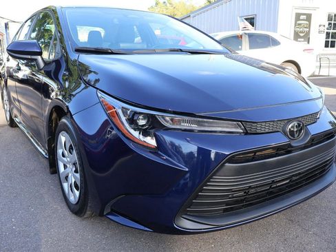 Used 2024 Toyota Corolla LE image 3