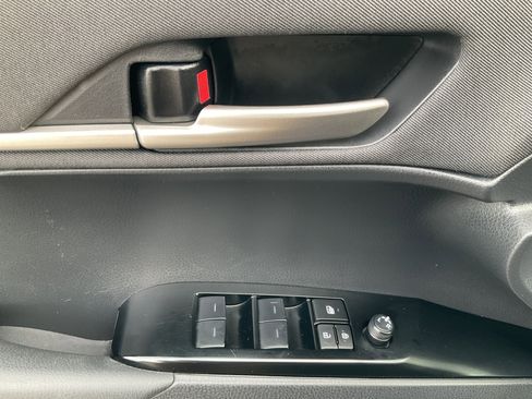 Used 2025 Toyota Camry LE FWD image 27