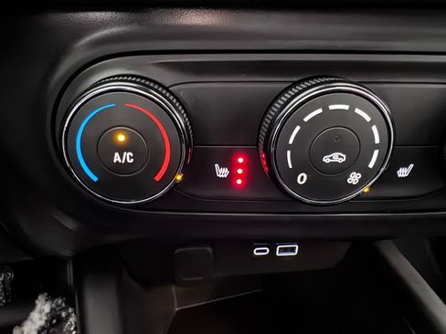 Certified 2024 Chevrolet Trax LS w/ LS Convenience Package image 17