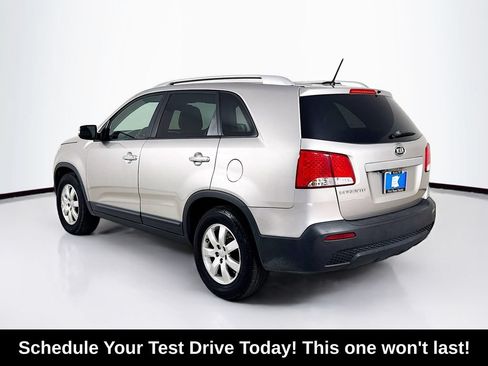 Used 2013 Kia Sorento LX w/ Convenience Pkg FWD image 5