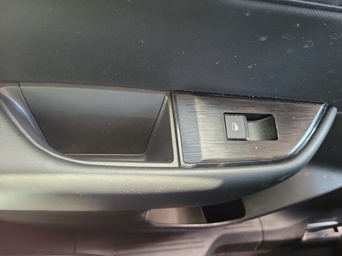 Used 2024 Nissan Rogue S FWD image 16