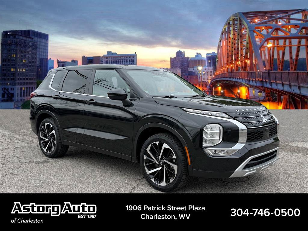 Used 2024 Mitsubishi Outlander SE AWD/4WD image 1