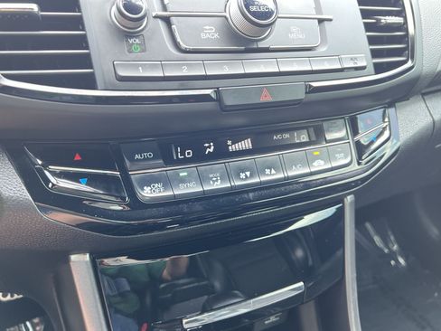 Used 2016 Honda Accord Sport image 22