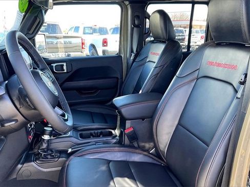 Certified 2025 Jeep Gladiator Rubicon w/ Convenience Group image 27